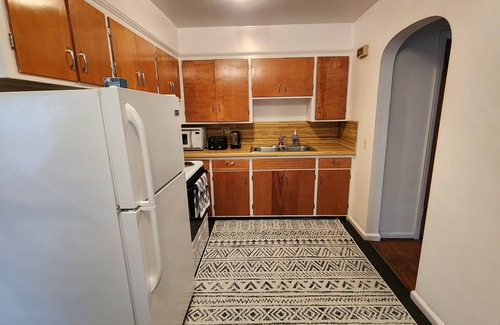 Ottawa House | Spacious 1Bed/1Bth Pets OK, Close to ProMedica, UT
