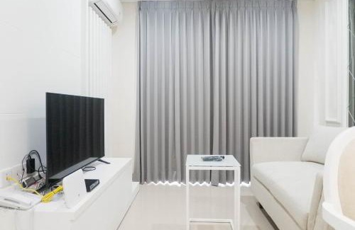 Surabaya Apartment | Spacious 1BR Apartment at Praxis By Travelio
