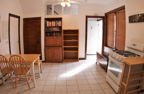 Raritan Apartment | Spacious 1br Apartment in Raritan- Fully Furnished!