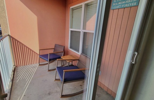 South Padre Island Apartment | Spacious 2 bedroom condo that is by the beach and sleeps up to 8 people!