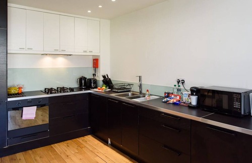 Roath Apartment | Spacious 2 Bd Apt w/Fast Wifi+CableTV+Audio System