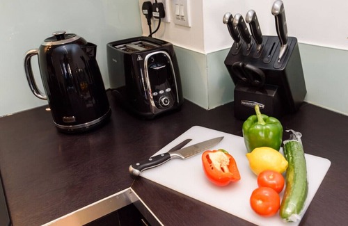 Roath Apartment | Spacious 2 Bd Apt w/Fast Wifi+CableTV+Audio System