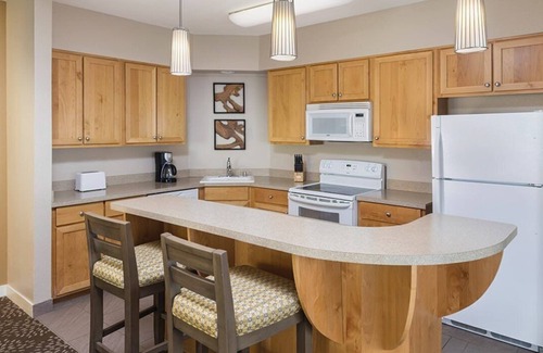 Windsor Apartment | Spacious 2 BDRM Condo in Sonoma Wine County