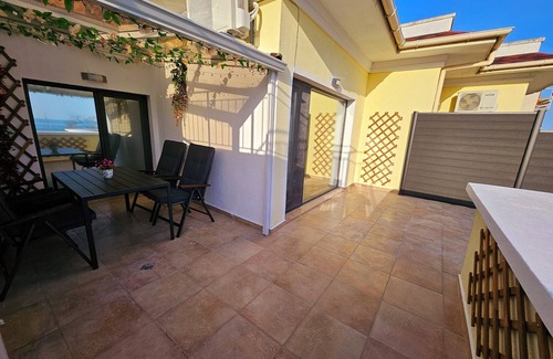 Balchik Apartment | Spacious 2-bed apartment on the beach & a Sea-view large terrace
