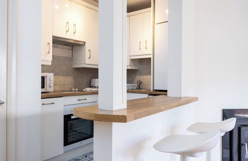 Dublin House | Spacious 2 Bed House - 20 Min Bus To City Center