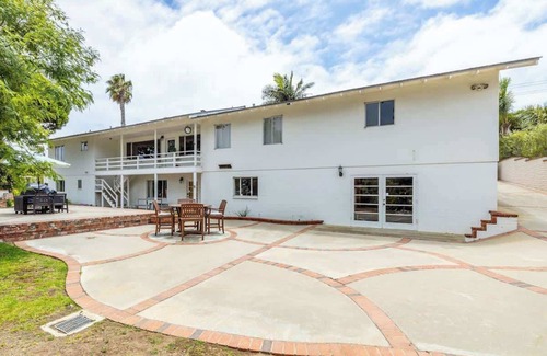 Olde Carlsbad House | Spacious 2 Bed in Carlsbad