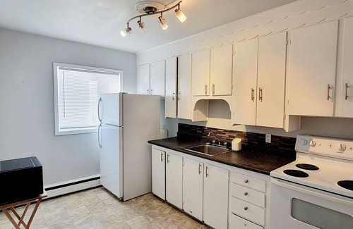 Regina House | Spacious 2 Bed Private Entire Apartment Suit in the Heart of the City