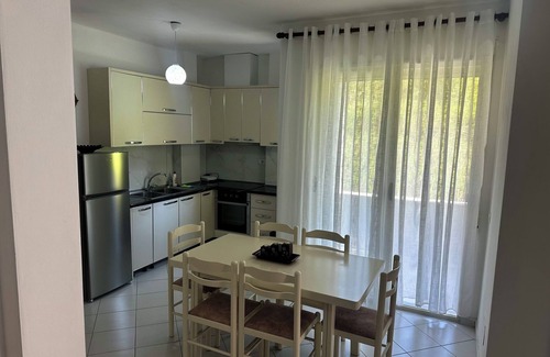 Shkembi i Kavajes Apartment | Spacious 2-bedroom apartment 1-living room with WiFi, 500m near Beach in Durrës