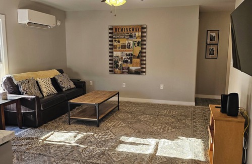 Bangor Apartment | Spacious 2-bedroom apartment and sofa bed with AC, WiFi in delightful Bangor.