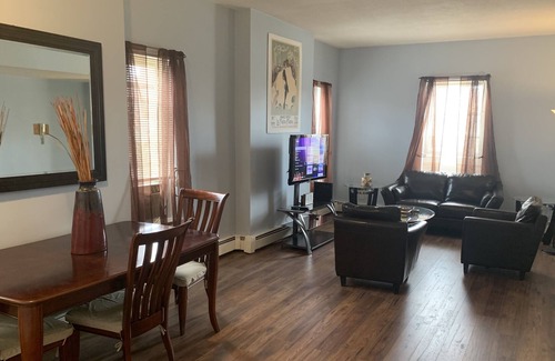 Hartford Condo | Spacious 2 Bedroom condo unit, Centrally Located!