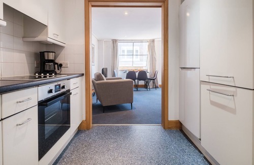 The City of London Apartment | Spacious 2-Bedroom Flat in London's Holborn