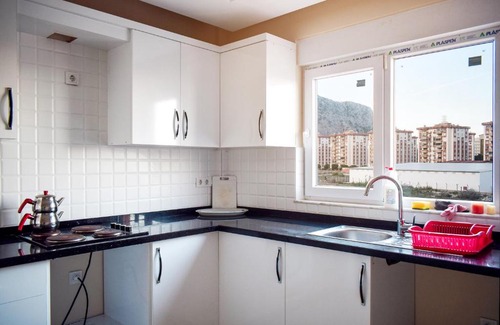Sarsu Mahallesi Apartment | Spacious 2 Bedroom for 5 With Mountain View. Free Wifi