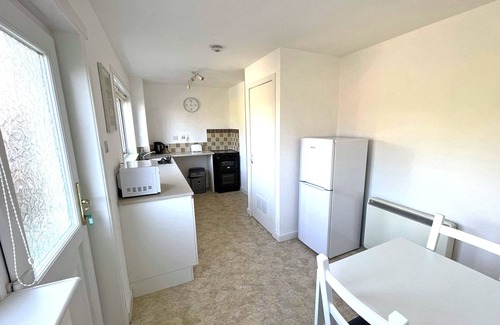 Cullen House | Spacious 2 Bedroom Home in Picturesque Cullen.