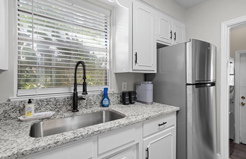 Forest Acres House | Spacious 2 Bedroom walking distance to shopping and Dining.