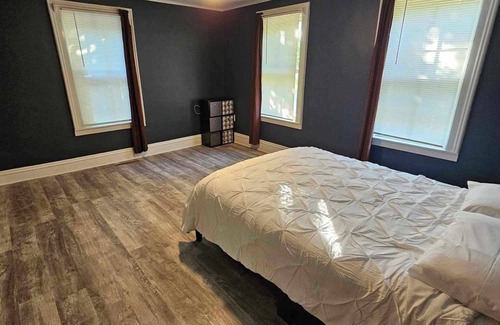 Canton Apartment | Spacious 2-bedroom with AC and WiFi in charming Canton near SLU and SUNY CANTON
