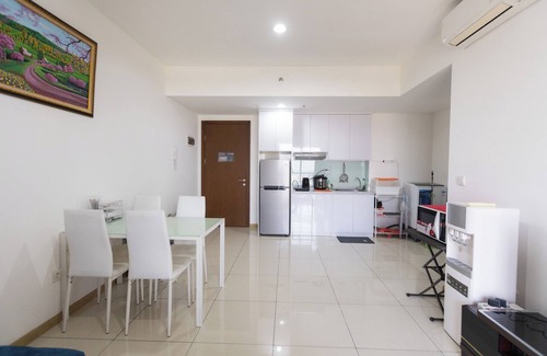 Tangerang Apartment | Spacious 2 BR Apt Near SMS Mall – 10 Min Walk
