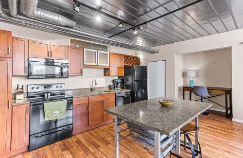 Old West Side Apartment | Spacious 2 King Bed Downtown Central to it All