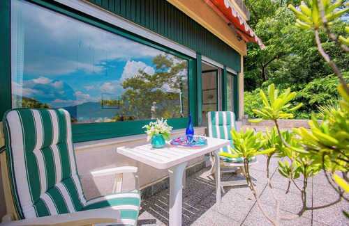 Cannobio Apartment | Spacious 2-room apartment with sun balcony and panoramic lake view