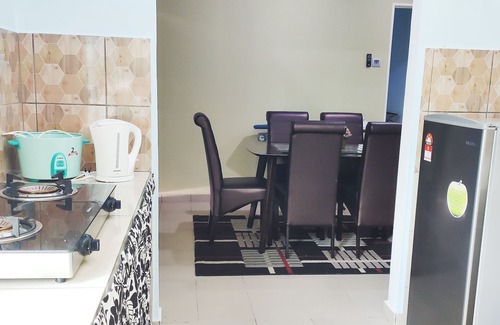 Kampung Salak House | Spacious 2 Storey Semi-D Homestay Nilai & KLIA F1 Sepang