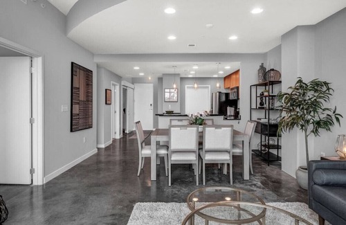 South Eola Apartment | Spacious 2BD/2BTH Luxury Condo