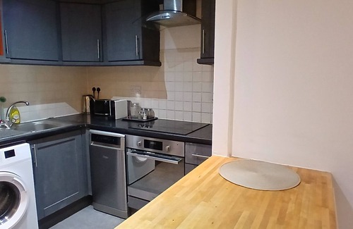 Haroldʼs Cross Apartment | Spacious 2Bed Aparment-Only15Minutes to City