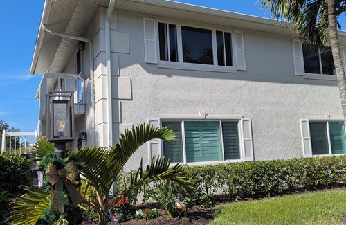 Park Shore Condo | Spacious 2BR, 2BA condo in beautiful Park Shore in Naples. West of US41.