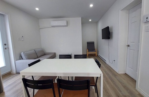 McMasterville Apartment | Spacious 2BR Apartment · Furnished · 31+ Nights