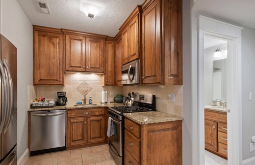 Sunset Heights Apartment | Spacious 2BR Basement Suite w/Hot Tub, Theater, Full Kitchen. Near UVU/BYU