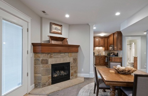 Sunset Heights Apartment | Spacious 2BR Basement Suite w/Hot Tub, Theater, Full Kitchen. Near UVU/BYU