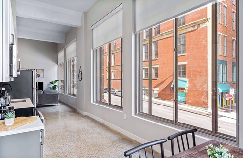 Downtown Cincinnati Apartment | Spacious 2BR CozySuites | OTR Downtown #08