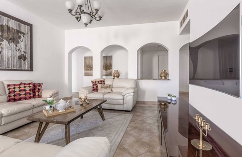 Dubai Festival City Apartment | Spacious 2BR with Maid's room in Festival City!
