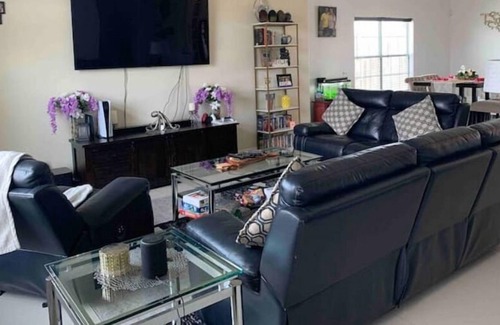 Edinburg House | Spacious 3-Bdr Alexa home in Edinburg!