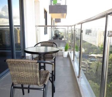 Kilimani Apartment | Spacious 3 Bed Apartment-Gym Pool and Rooftop View