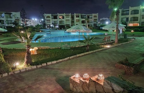 Borg el Arab Apartment | Spacious 3 bedroom apartment with a sea view.