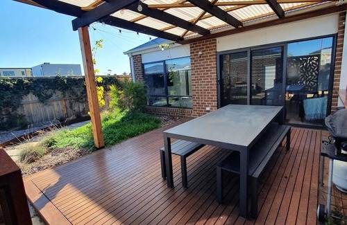 St Leonards House | Spacious 3-bedroom home close to town and beach