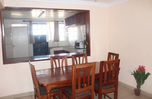 Ongata Rongai Apartment | Spacious 3 bedroom all en suit Spacious 3 bedroom all en suit apartment.