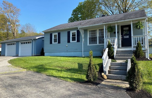 Slippery Rock House | Spacious 3 bedroom home with plenty of green space