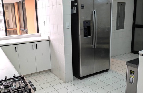 San Antonio Apartment | Spacious 3-bedroom 2-story apartment in Miraflores in the 17th floor