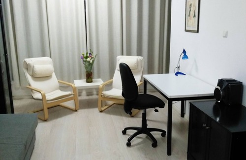 Tel Aviv Apartment | Spacious 3-bedroom apartment with AC, WiFi in charming Giv'atayim