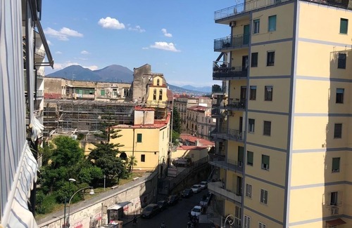 Materdei Apartment | Spacious 3-bedroom apartment with AC, WiFi in beautiful Napoli