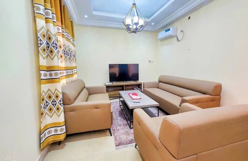 Limete Apartment | Spacious 3-bedroom apartment in superb Limete, Kinshasa with WiFi, AC