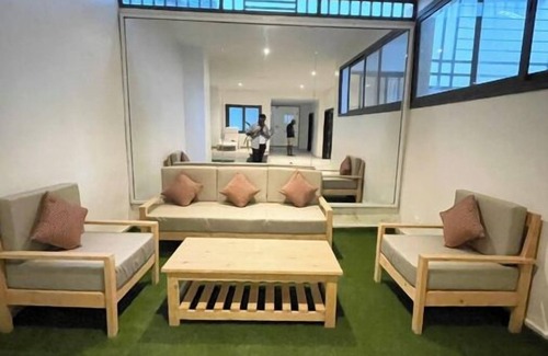 Yof Apartment | Spacious 3-Bedroom Family Oasis in the City
