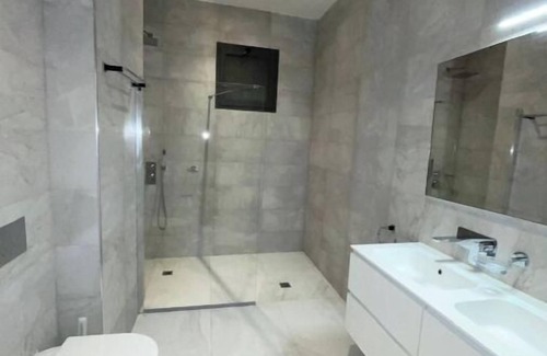 Yof Apartment | Spacious 3-Bedroom Family Oasis in the City
