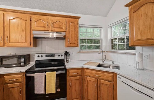 Shawnee House | Spacious 3-bedroom house in charming Shawnee with Game Room