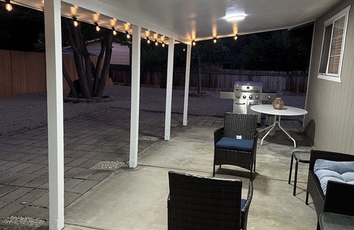 Carson City House | Spacious 3 bedrooms house with WiFi, AC in Wonderful Carson City