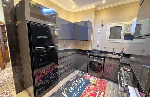 New Cairo Apartment | "Spacious 3-BR Apt Near AUC, SODIC & Key New Cairo Attractions"