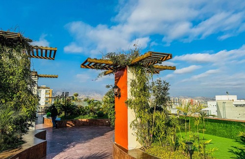 Barranco Apartment | Spacious 3 BR Loft with Terrace and free Garage.