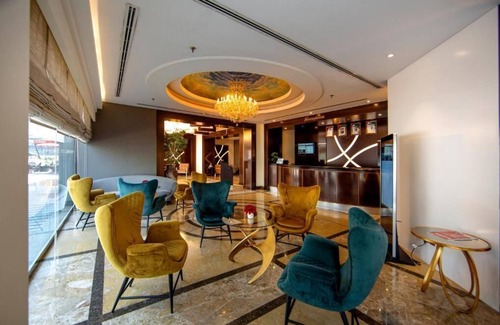 Sheikh Zayed Road Apartment | Spacious 3 BR Near Trade Center Dubai