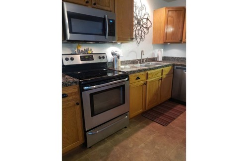 Thornton House | Spacious 3 BR Residential Home Near Downtown Denver & Boulder