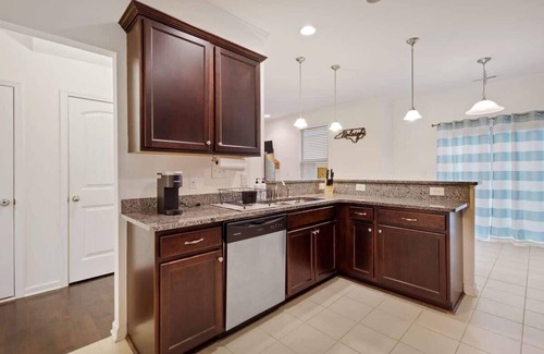 Southeast Raleigh House | Spacious 3-BR Retreat | Downtown | Sleeps 6 | NC